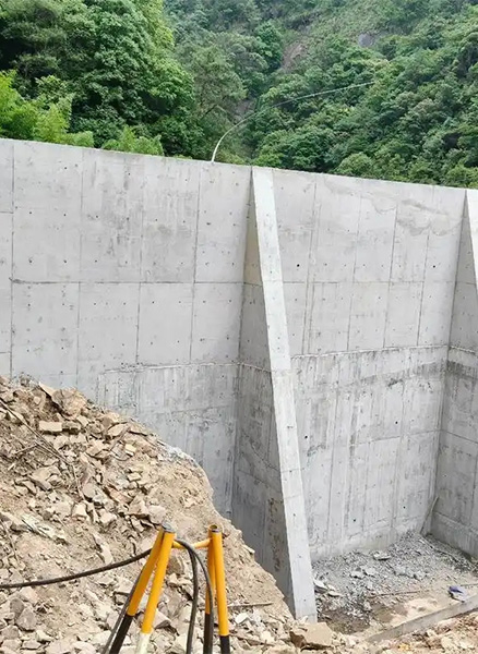 安阳北关区重力式挡土墙