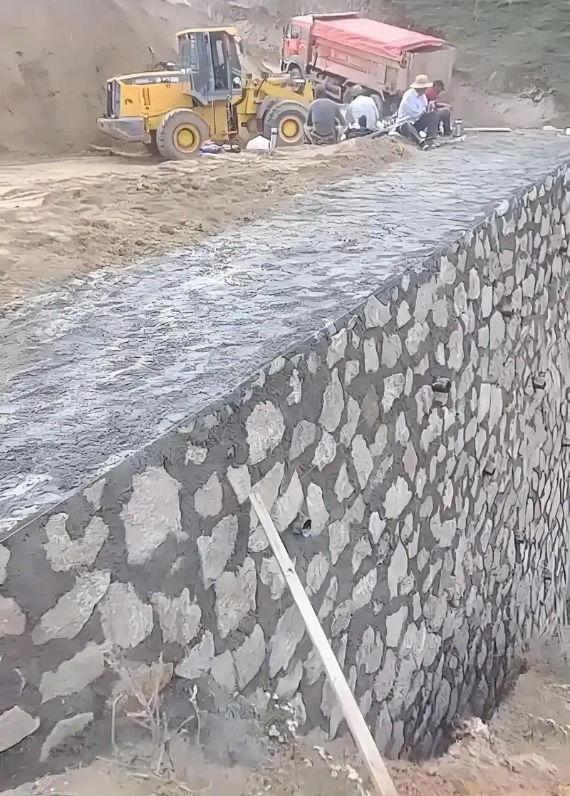 安阳北关区边坡加固